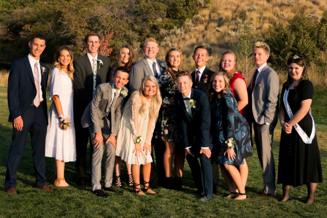 homecoming-group-2